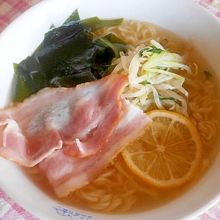 インスタントラーメンで☆野菜とベーコンのラーメン